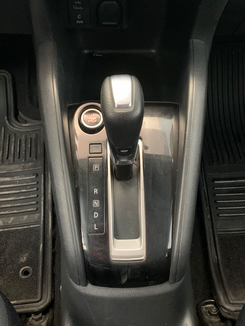 Nissan Kicks  5 pts. Advance, 1.6l, TA, a/ac., VE, RA-17 2017